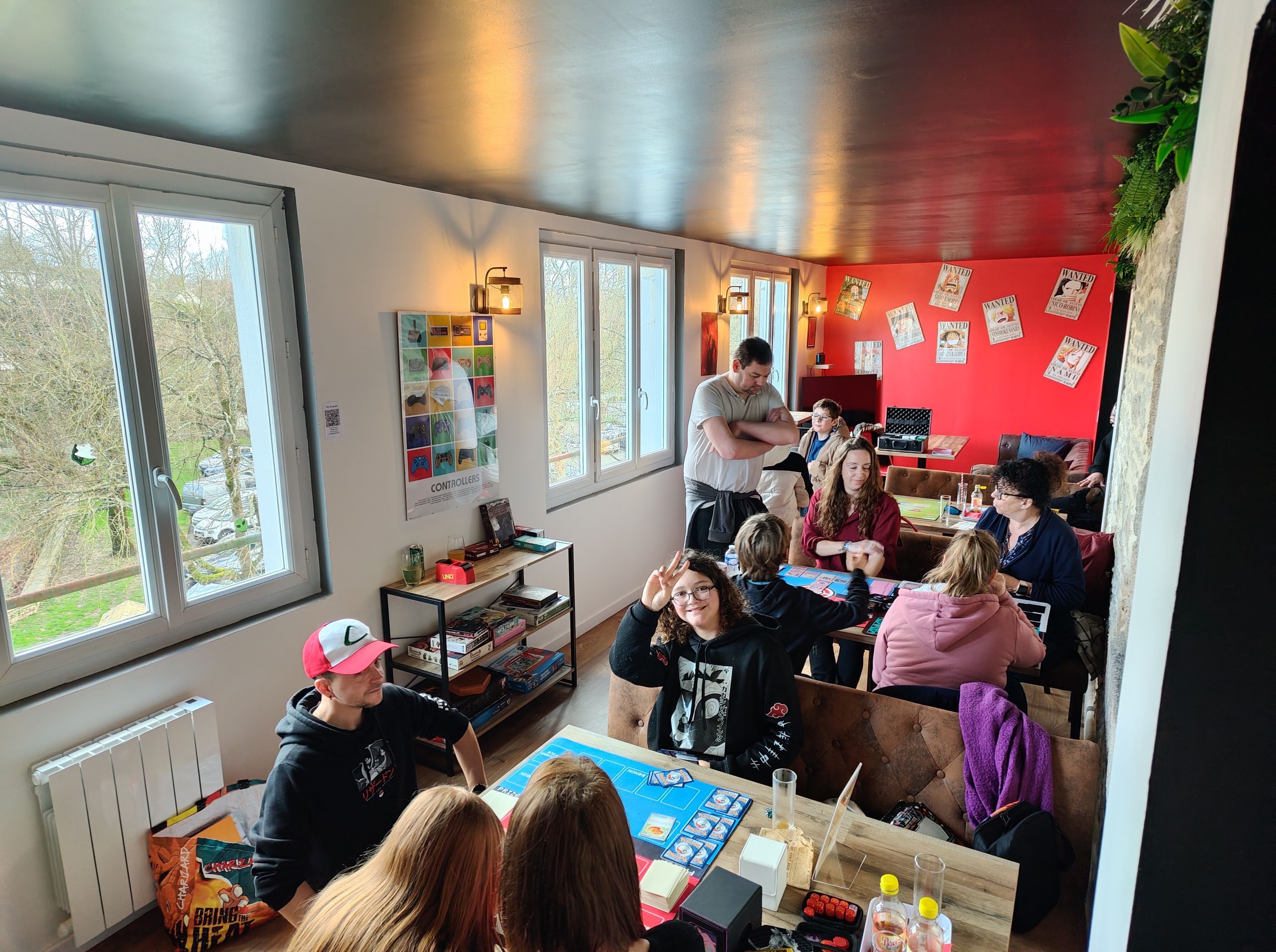 Une photo d’un évènement dans le café